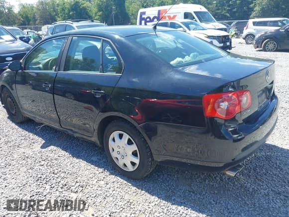 ✅ 2007 Volkswagen Jetta • VIN: 3VWGG71K37M050110 • Лот: 42810950. Опубликован ранее на IAAI с пробегом 136 740 миль. Бесплатный доступ к архиву аукционных продаж из США и подробный отчёт об истории автомобиля на DreamBid. Изображение 3.