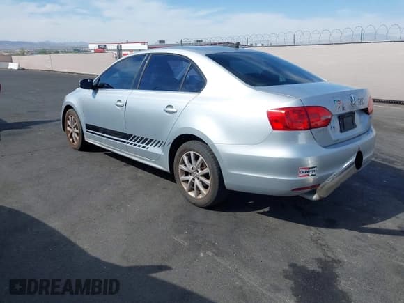 ✅ 2013 Volkswagen Jetta SE • VIN: 3VWDX7AJXDM362477 • Lot: 42035300. Listed on IAAI with 189,106 mi. Free auction sales archive from the USA and detailed vehicle history report at DreamBid. Image 3.