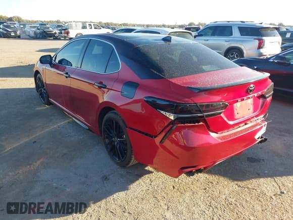 ✅ 2022 Toyota Camry XSE • VIN: 4T1K61AK4NU024164 • Lot: 43590265. Wystawiony na IAAI z przebiegiem 32 936 mil. Bezpłatny archiwum sprzedaży aukcyjnych z USA i szczegółowy raport historii pojazdu na DreamBid. Zdjęcie 3.