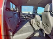 ✅ 2021 Chevrolet Silverado 1500 RST • VIN: 3GCUYEED7MG334370 • Lot: 82271005. Wystawiony na Copart z przebiegiem 85 017 mil. Bezpłatny archiwum sprzedaży aukcyjnych z USA i szczegółowy raport historii pojazdu na DreamBid. Zdjęcie 10.