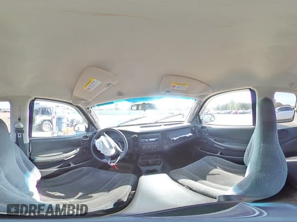 ✅ 2004 Dodge Dakota • VIN: 1D7GL12K64S663339 • Lot: 78636264. Wystawiony na Copart z przebiegiem 236 572 mil. Bezpłatny archiwum sprzedaży aukcyjnych z USA i szczegółowy raport historii pojazdu na DreamBid. Zdjęcie 13.