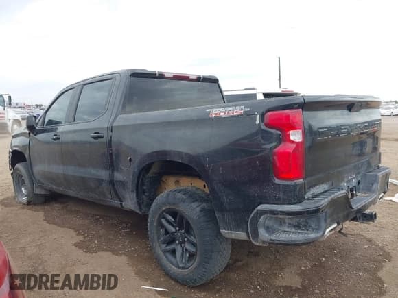 ✅ 2022 Chevrolet Silverado 1500 LT Trail Boss • VIN: 1GCPYFED3NZ194306 • Lot: 41906625. Wystawiony na IAAI z przebiegiem Nie podano. Bezpłatny archiwum sprzedaży aukcyjnych z USA i szczegółowy raport historii pojazdu na DreamBid. Zdjęcie 14.