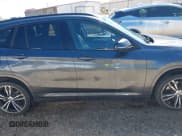 ✅ 2018 BMW X1 sDrive28i • VIN: WBXHU7C33J5H38892 • Лот: 43510586. Опубликован ранее на IAAI с пробегом 186 277 миль. Бесплатный доступ к архиву аукционных продаж из США и подробный отчёт об истории автомобиля на DreamBid. Изображение 13.