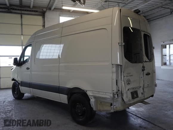 ✅ 2022 Mercedes-Benz Sprinter Cargo • VIN: W1Y40BHY1NT102318 • Lot: 44240465. Listed on Copart with Not provided. Free auction sales archive from the USA and detailed vehicle history report at DreamBid. Image 4.