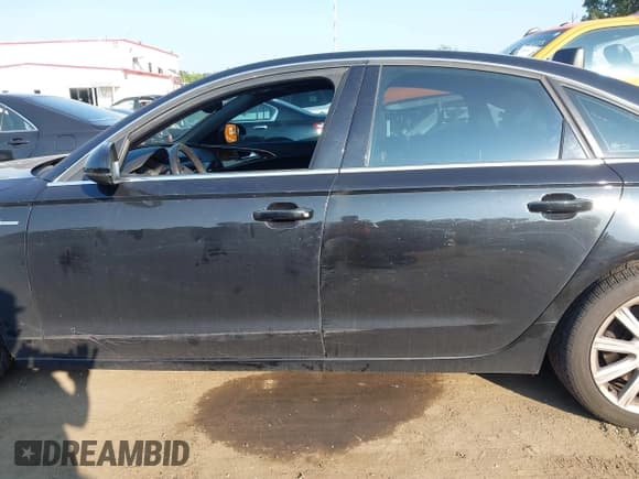 ✅ 2013 Audi A6 Premium Plus • VIN: WAUGGAFC4DN155366 • Lot: 42858345. Wystawiony na IAAI z przebiegiem 151 811 mil. Bezpłatny archiwum sprzedaży aukcyjnych z USA i szczegółowy raport historii pojazdu na DreamBid. Zdjęcie 14.