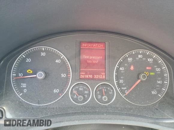 ✅ 2006 Volkswagen Jetta Edition • VIN: 3VWCT81K06M853486 • Lot: 86832795. Wystawiony na Copart z przebiegiem 261 870 mil. Bezpłatny archiwum sprzedaży aukcyjnych z USA i szczegółowy raport historii pojazdu na DreamBid. Zdjęcie 9.