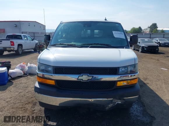 ✅ 2020 Chevrolet Express Passenger LT • VIN: 1GAZGPFG4L1127549 • Lot: 43125998. Listed on IAAI with 75,177 mi. Free auction sales archive from the USA and detailed vehicle history report at DreamBid. Image 12.