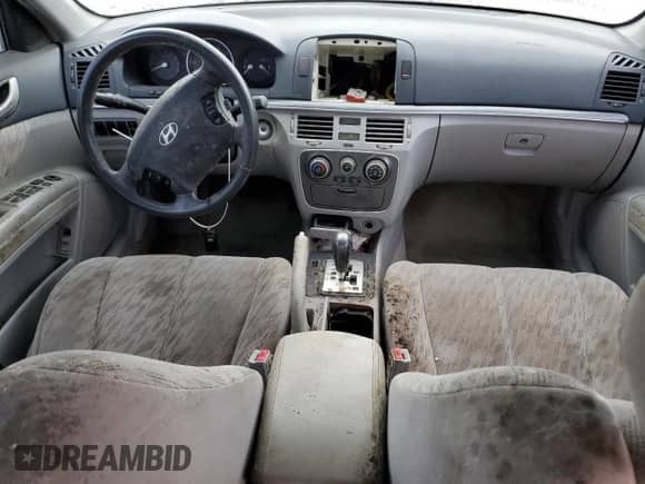 ✅ 2006 Hyundai Sonata GLS • VIN: 5NPEU46F76H089543 • Lot: 74821644. Listed on Copart with 194,080 mi miles. Access the free auction sales archive from the USA and view a detailed vehicle history report at DreamBid. Image 8.