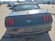 ✅ 2018 Ford Mustang EcoBoost Premium • VIN: 1FATP8UH5J5110334 • Lot: 94713485. Wystawiony na Copart z przebiegiem 74 652 mil. Bezpłatny archiwum sprzedaży aukcyjnych z USA i szczegółowy raport historii pojazdu na DreamBid. Zdjęcie 6.