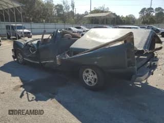 ✅ 2003 Chevrolet Silverado 1500 LS • VIN: 2GCEC19V831159052 • Лот: 76144054. Опубликован ранее на Copart с пробегом Не указан. Бесплатный доступ к архиву аукционных продаж из США и подробный отчёт об истории автомобиля на DreamBid. Изображение 2.