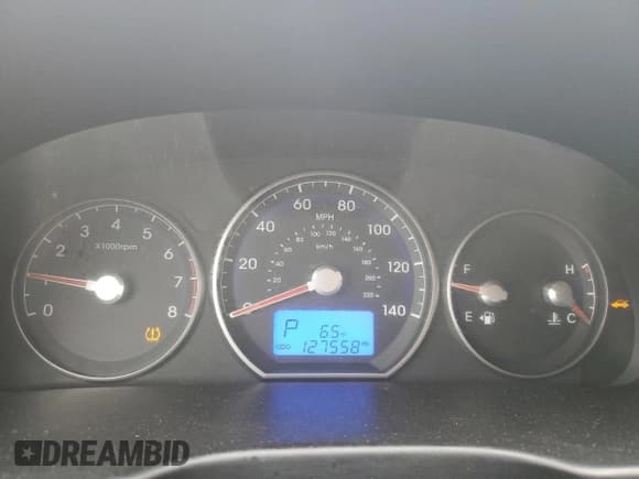 ✅ 2010 Hyundai Santa Fe GLS • VIN: 5NMSG3AB0AH378732 • Lot: 73220904. Listed on Copart with 127,558 mi. Free auction sales archive from the USA and detailed vehicle history report at DreamBid. Image 9.