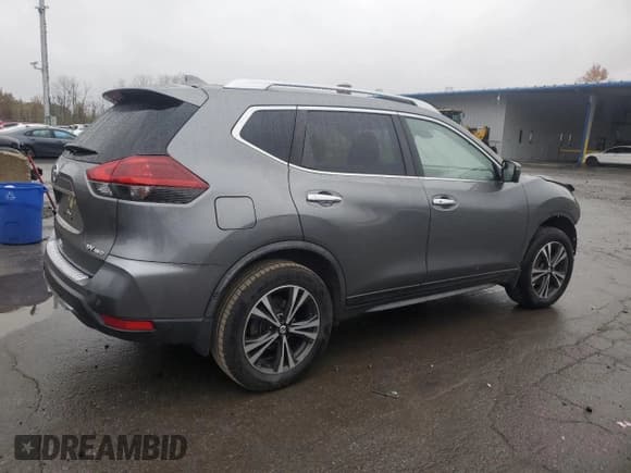 ✅ 2019 Nissan Rogue SV • VIN: JN8AT2MV2KW387703 • Lot: 90561845. Wystawiony na Copart z przebiegiem 78 225 mil. Bezpłatny archiwum sprzedaży aukcyjnych z USA i szczegółowy raport historii pojazdu na DreamBid. Zdjęcie 3.