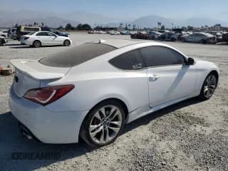 ✅ 2014 Hyundai Genesis Coupe Ultimate • VIN: KMHHU6KJ9EU113487 • Lot: 67207065. Wystawiony na Copart z przebiegiem 118 661 mil. Bezpłatny archiwum sprzedaży aukcyjnych z USA i szczegółowy raport historii pojazdu na DreamBid. Zdjęcie 3.