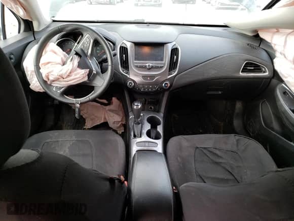 ✅ 2017 Chevrolet Cruze LT • VIN: 1G1BE5SM8H7139800 • Лот: 69847442. Размещён на Copart с пробегом 103 376 миль миль. Получите бесплатный доступ к архиву аукционных продаж из США и посмотрите подробный отчёт об истории автомобиля на DreamBid. Изображение 8.