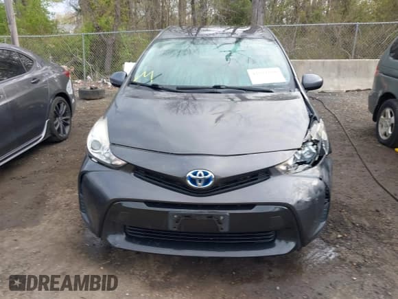✅ 2015 Toyota Prius Two • VIN: JTDZN3EU8FJ022093 • Lot: 41993308. Listed on IAAI with 114,648 mi. Free auction sales archive from the USA and detailed vehicle history report at DreamBid. Image 13.