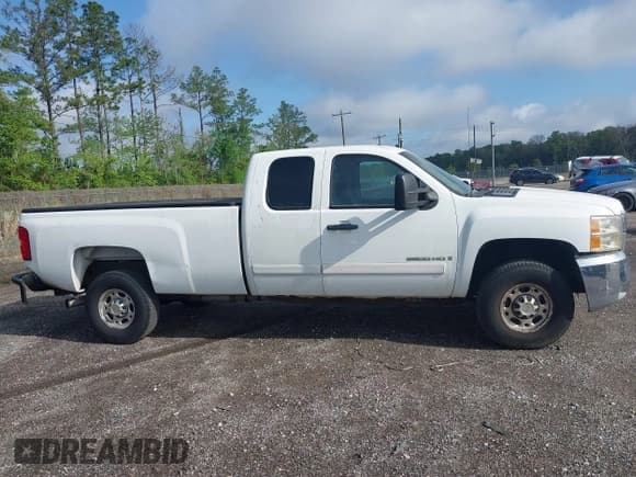 ✅ 2008 Chevrolet Silverado 2500HD • VIN: 1GBHK29668E192575 • Lot: 41925115. Wystawiony na IAAI z przebiegiem 241 278 mil. Bezpłatny archiwum sprzedaży aukcyjnych z USA i szczegółowy raport historii pojazdu na DreamBid. Zdjęcie 13.