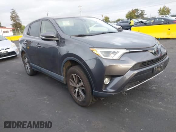 ✅ 2018 Toyota RAV4 XLE • VIN: JTMRFREV5JJ241482 • Лот: 43486718. Опубликован ранее на IAAI с пробегом 34 423 миль. Бесплатный доступ к архиву аукционных продаж из США и подробный отчёт об истории автомобиля на DreamBid. Изображение 1.