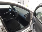 ✅ 2010 Pontiac G6 1SC • VIN: 1G2ZA5EB1A4137216 • Lot: 43833948. Wystawiony na IAAI z przebiegiem 127 207 mil. Bezpłatny archiwum sprzedaży aukcyjnych z USA i szczegółowy raport historii pojazdu na DreamBid. Zdjęcie 5.