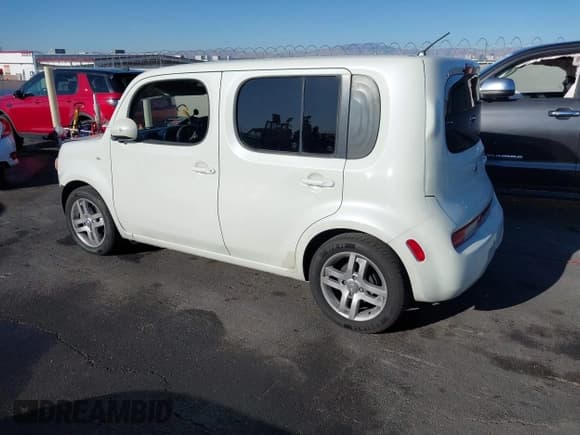 ✅ 2010 Nissan Cube S • VIN: JN8AZ2KR5AT165662 • Лот: 41839943. Опубликован ранее на IAAI с пробегом 183 630 миль. Бесплатный доступ к архиву аукционных продаж из США и подробный отчёт об истории автомобиля на DreamBid. Изображение 3.