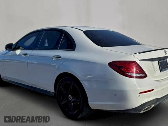 ✅ 2017 Mercedes-Benz E 300 Luxury • VIN: WDDZF4KB3HA239730 • Lot: 96794025. Listed on Copart with 115,680 mi. Free auction sales archive from the USA and detailed vehicle history report at DreamBid. Image 3.