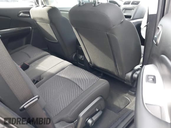 ✅ 2019 Dodge Journey SE • VIN: 3C4PDCBB4KT783686 • Lot: 43389969. Wystawiony na IAAI z przebiegiem 42 696 mil. Bezpłatny archiwum sprzedaży aukcyjnych z USA i szczegółowy raport historii pojazdu na DreamBid. Zdjęcie 8.