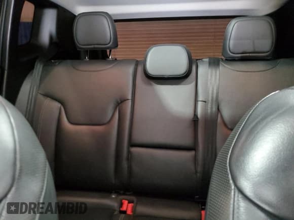 ✅ 2019 Jeep Renegade Limited • VIN: ZACNJBD14KPJ95130 • Lot: 55541715. Wystawiony na Copart z przebiegiem 137 316 mil. Bezpłatny archiwum sprzedaży aukcyjnych z USA i szczegółowy raport historii pojazdu na DreamBid. Zdjęcie 10.