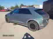 2023 Hyundai Ioniq 5 Limited z VIN KM8KRDAFXPU187903, wystawiony jako Copart lot #63248414 z przebiegiem Nie podano mil oraz Szkoda całkowita • Salvage title. Historia ofert i sprzedaży dostępna na DreamBid. Obrazek 2.