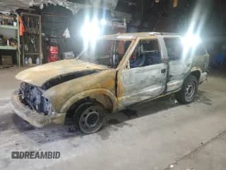 ✅ 2002 Chevrolet Blazer LS • VIN: 1GNDT13W72K207305 • Lot: 93264485. Listed on Copart with Not provided. Free auction sales archive from the USA and detailed vehicle history report at DreamBid. Image 1.