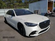 ✅ 2022 Mercedes-Benz S 580 • VIN: W1K6G7GBXNA137654 • Lot: 53005383. Wystawiony na Copart z przebiegiem 6 141 mil. Bezpłatny archiwum sprzedaży aukcyjnych z USA i szczegółowy raport historii pojazdu na DreamBid. Zdjęcie 4.