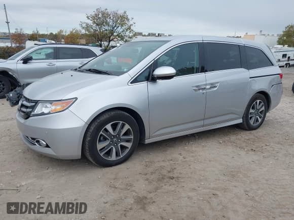 ✅ 2015 Honda Odyssey Touring Elite • VIN: 5FNRL5H93FB115023 • Lot: 43558983. Listed on IAAI with 98,221 mi. Free auction sales archive from the USA and detailed vehicle history report at DreamBid. Image 17.