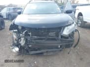 ✅ 2018 Nissan Rogue SV • VIN: 5N1AT2MT4JC780317 • Lot: 43721006. Wystawiony na IAAI z przebiegiem 146 169 mil. Bezpłatny archiwum sprzedaży aukcyjnych z USA i szczegółowy raport historii pojazdu na DreamBid. Zdjęcie 6.