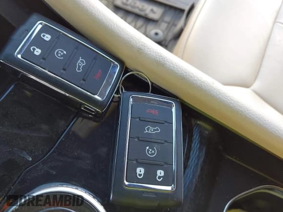 ✅ 2024 Jeep Grand Cherokee Limited • VIN: 1C4RJKBG0R8570296 • Лот: 43319194. Опубликован ранее на IAAI с пробегом 45 379 миль. Бесплатный доступ к архиву аукционных продаж из США и подробный отчёт об истории автомобиля на DreamBid. Изображение 11.