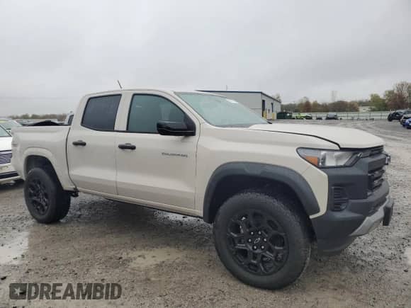 2026 Chevrolet Colorado 4WD Trail Boss с VIN 1GCPTEEK7T1107834, выставлен на аукционе Copart как лот 89877325 с пробегом 1 549 миль миль и Списание • Salvage title. История ставок и продаж доступна на DreamBid. Изображение 4.