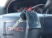 ✅ 2014 GMC Sierra 1500 • VIN: 1GTV2TEH0EZ214084 • Lot: 41806507. Wystawiony na IAAI z przebiegiem 115 594 mil. Bezpłatny archiwum sprzedaży aukcyjnych z USA i szczegółowy raport historii pojazdu na DreamBid. Zdjęcie 11.