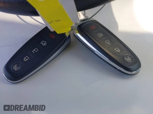 ✅ 2016 Ford C-Max SEL • VIN: 1FADP5CU9GL102758 • Lot: 41989630. Wystawiony na IAAI z przebiegiem 103 410 mil. Bezpłatny archiwum sprzedaży aukcyjnych z USA i szczegółowy raport historii pojazdu na DreamBid. Zdjęcie 11.