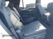 ✅ 2024 Chevrolet Tahoe RST • VIN: 1GNSCRKD3RR340893 • Lot: 42164396. Wystawiony na IAAI z przebiegiem 9 849 mil. Bezpłatny archiwum sprzedaży aukcyjnych z USA i szczegółowy raport historii pojazdu na DreamBid. Zdjęcie 8.