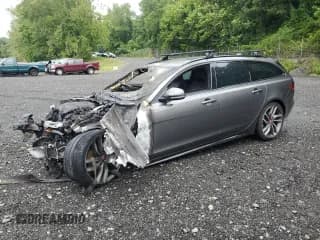 ✅ 2018 Jaguar XF S • VIN: SAJBM2FV6JCY67304 • Лот: 67232225. Опубликован ранее на Copart с пробегом Не указан. Бесплатный доступ к архиву аукционных продаж из США и подробный отчёт об истории автомобиля на DreamBid. Изображение 1.