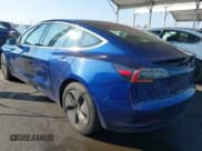 ✅ 2018 Tesla Model 3 Long Range Battery • VIN: 5YJ3E1EA8JF014706 • Lot: 41453650. Wystawiony na IAAI z przebiegiem 68 037 mil. Bezpłatny archiwum sprzedaży aukcyjnych z USA i szczegółowy raport historii pojazdu na DreamBid. Zdjęcie 3.