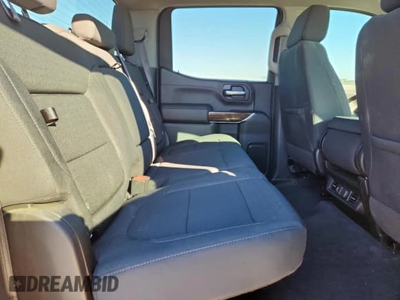 ✅ 2020 GMC Sierra 1500 Elevation • VIN: 1GTU9CED7LZ326222 • Lot: 90516845. Wystawiony na Copart z przebiegiem 79 035 mil. Bezpłatny archiwum sprzedaży aukcyjnych z USA i szczegółowy raport historii pojazdu na DreamBid. Zdjęcie 10.