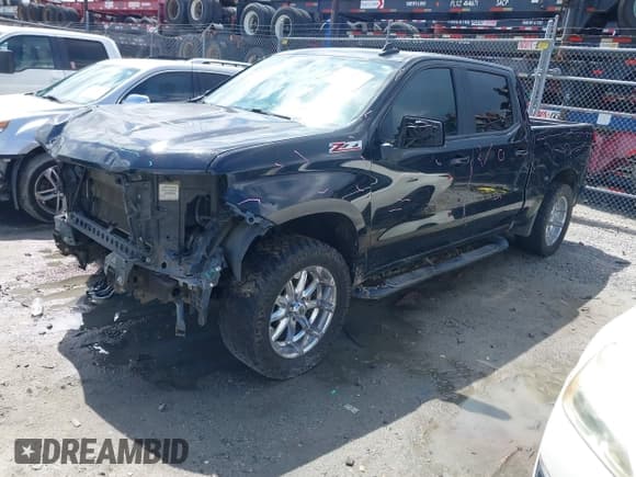 ✅ 2020 Chevrolet Silverado 1500 RST • VIN: 1GCUYEED4LZ172566 • Lot: 42739884. Wystawiony na IAAI z przebiegiem 115 543 mil. Bezpłatny archiwum sprzedaży aukcyjnych z USA i szczegółowy raport historii pojazdu na DreamBid. Zdjęcie 2.