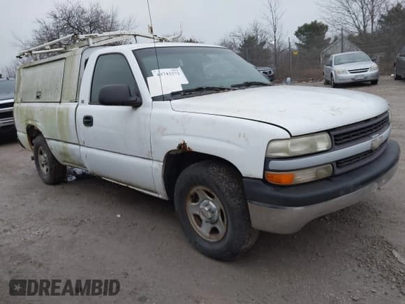 ✅ 2000 Chevrolet Silverado 1500 LS • VIN: 1GCEC14V3YE274252 • Lot: 43743272. Listed on IAAI with 279,792 mi. Free auction sales archive from the USA and detailed vehicle history report at DreamBid. Image 1.