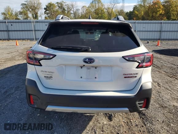 ✅ 2022 Subaru Outback Touring XT • VIN: 4S4BTGPD1N3195724 • Лот: 86594985. Опубликован ранее на Copart с пробегом 26 362 миль. Бесплатный доступ к архиву аукционных продаж из США и подробный отчёт об истории автомобиля на DreamBid. Изображение 6.