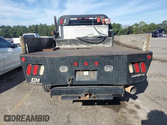 ✅ 2016 Chevrolet Silverado 1500 • VIN: 1GB1CUE87GF233659 • Лот: 84462775. Опубликован ранее на Copart с пробегом 233 550 миль. Бесплатный доступ к архиву аукционных продаж из США и подробный отчёт об истории автомобиля на DreamBid. Изображение 6.