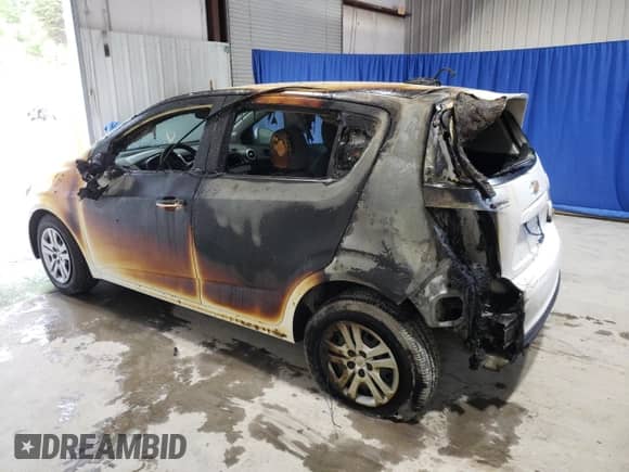 2017 Chevrolet Sonic LT с VIN 1G1JG6SH3H4167147, выставлен на аукционе Copart как лот 53033934 с пробегом Не указан миль и Списание • Salvage title. История ставок и продаж доступна на DreamBid. Изображение 2.