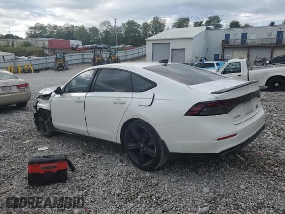 ✅ 2025 Honda Accord Sport-L • VIN: 1HGCY2F71SA016860 • Lot: 85309595. Listed on Copart with 60,195 mi. Free auction sales archive from the USA and detailed vehicle history report at DreamBid. Image 2.