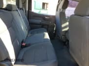 ✅ 2021 GMC Sierra 1500 • VIN: 1GTU9AEF4MZ305836 • Lot: 87507775. Wystawiony na Copart z przebiegiem 56 126 mil. Bezpłatny archiwum sprzedaży aukcyjnych z USA i szczegółowy raport historii pojazdu na DreamBid. Zdjęcie 11.