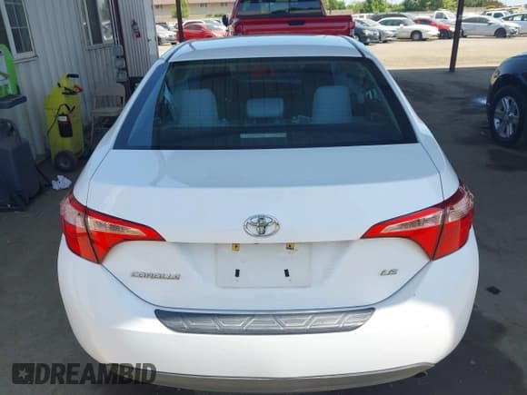 ✅ 2018 Toyota Corolla L • VIN: 2T1BURHE8JC965570 • Lot: 42431828. Listed on IAAI with 96,422 mi. Free auction sales archive from the USA and detailed vehicle history report at DreamBid. Image 16.