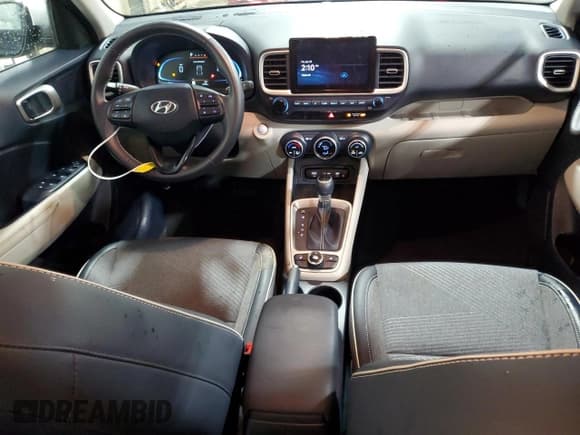 ✅ 2024 Hyundai Venue SEL • VIN: KMHRC8A31RU282379 • Lot: 88370525. Listed on Copart with 6,193 mi. Free auction sales archive from the USA and detailed vehicle history report at DreamBid. Image 8.