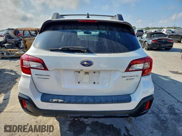 ✅ 2019 Subaru Outback Limited • VIN: 4S4BSENC7K3383872 • Лот: 94147205. Опубликован ранее на Copart с пробегом 71 471 миль. Бесплатный доступ к архиву аукционных продаж из США и подробный отчёт об истории автомобиля на DreamBid. Изображение 6.