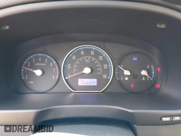 ✅ 2009 Hyundai Santa Fe GLS • VIN: 5NMSG13D09H266334 • Lot: 43521049. Listed on IAAI with 106,637 mi. Free auction sales archive from the USA and detailed vehicle history report at DreamBid. Image 7.